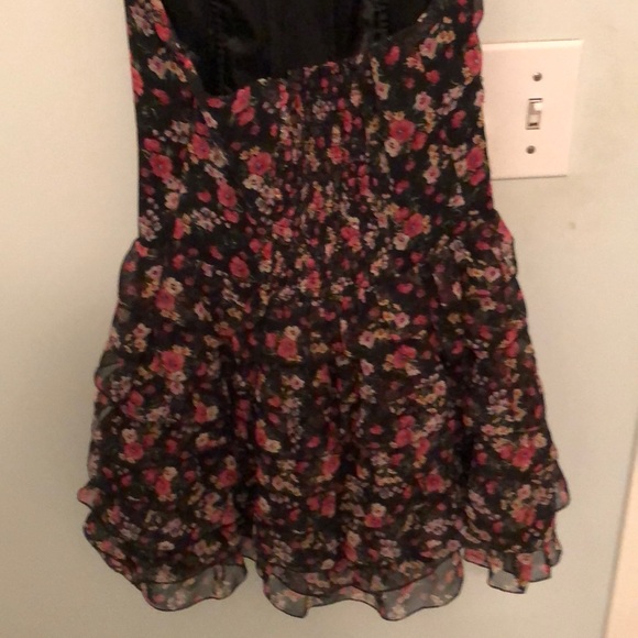 Guess dress - Picture 4 of 7